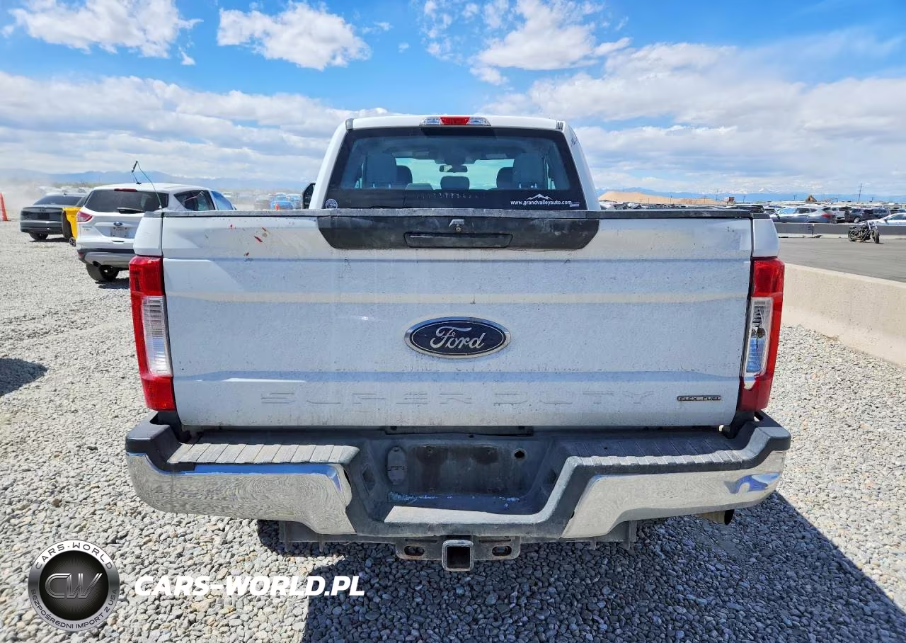 2018 Ford F350 Super Duty VIN:1FT8X3B61JEC25243 - 6