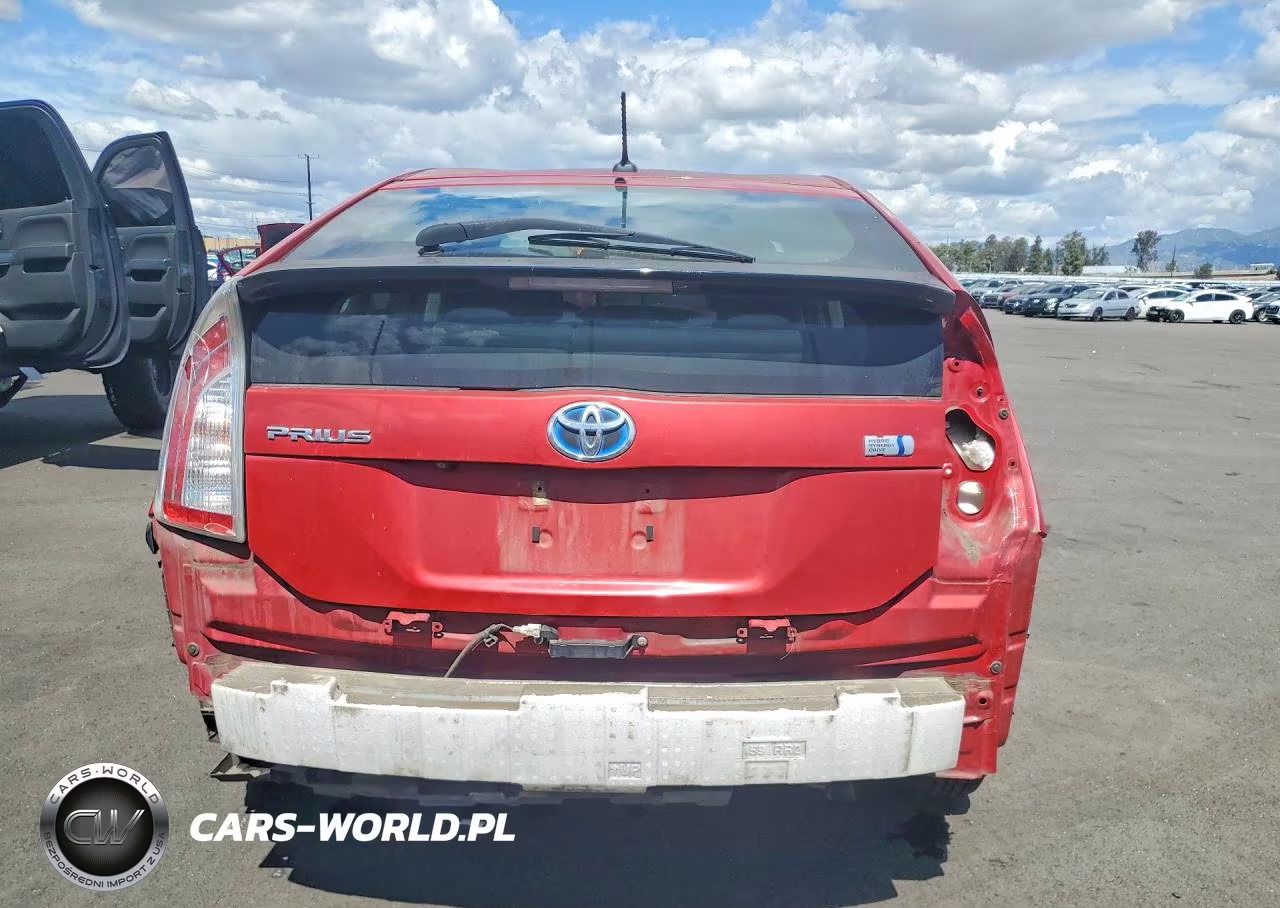 2013 Toyota Prius Three VIN:JTDKN3DU7D5663261 - 6