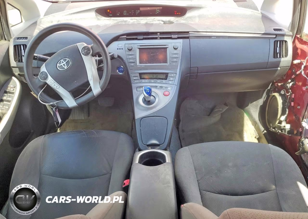 2013 Toyota Prius Three VIN:JTDKN3DU7D5663261 - 8