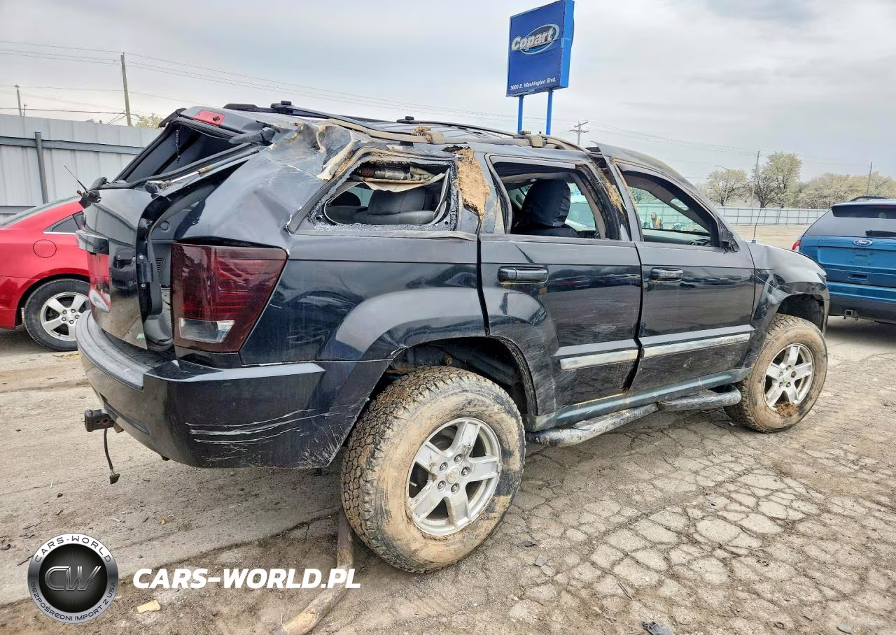 2007 Jeep Grand Cherokee Laredo VIN:1J8HR48P77C548435 - 3