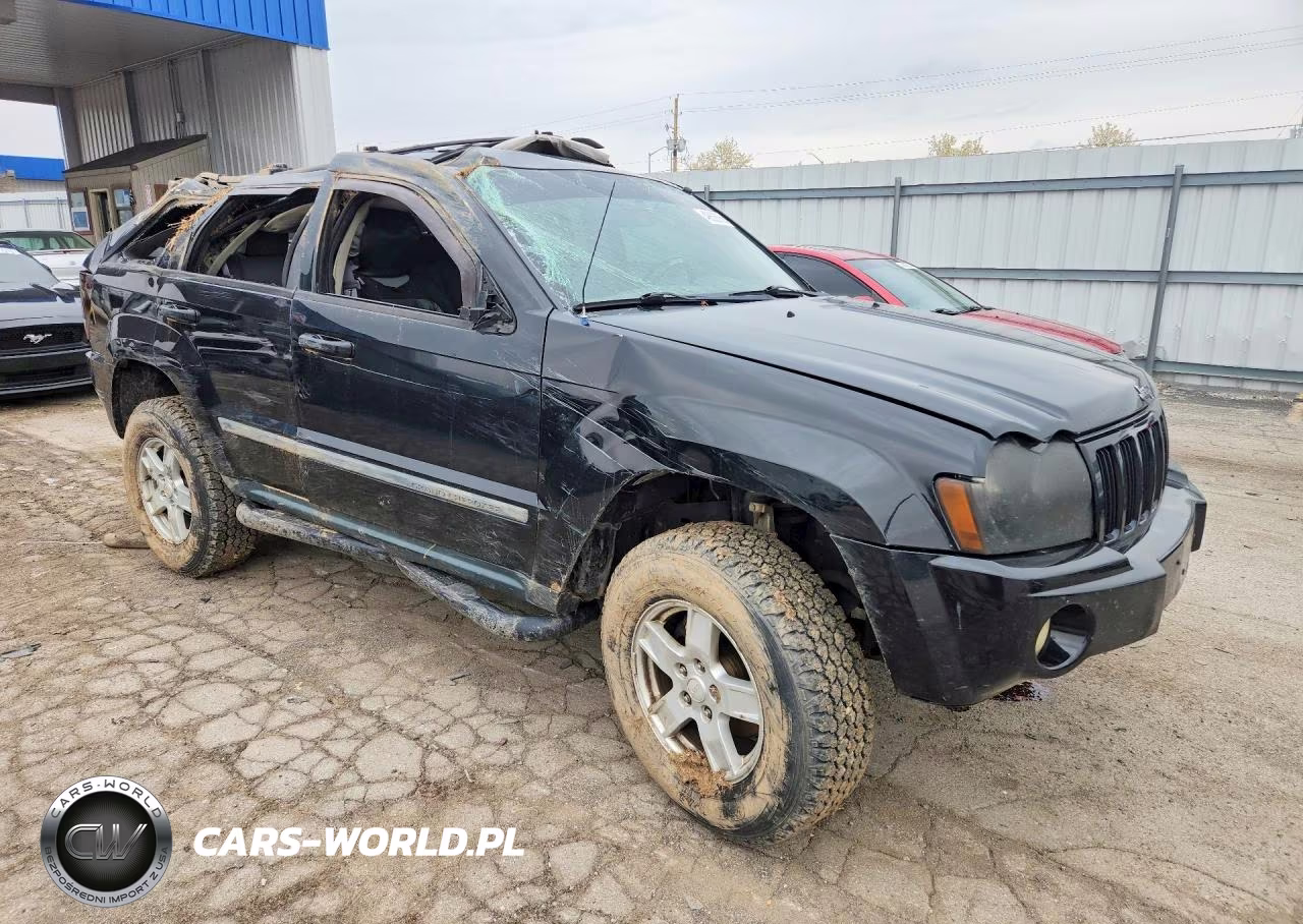 2007 Jeep Grand Cherokee Laredo VIN:1J8HR48P77C548435 - 4