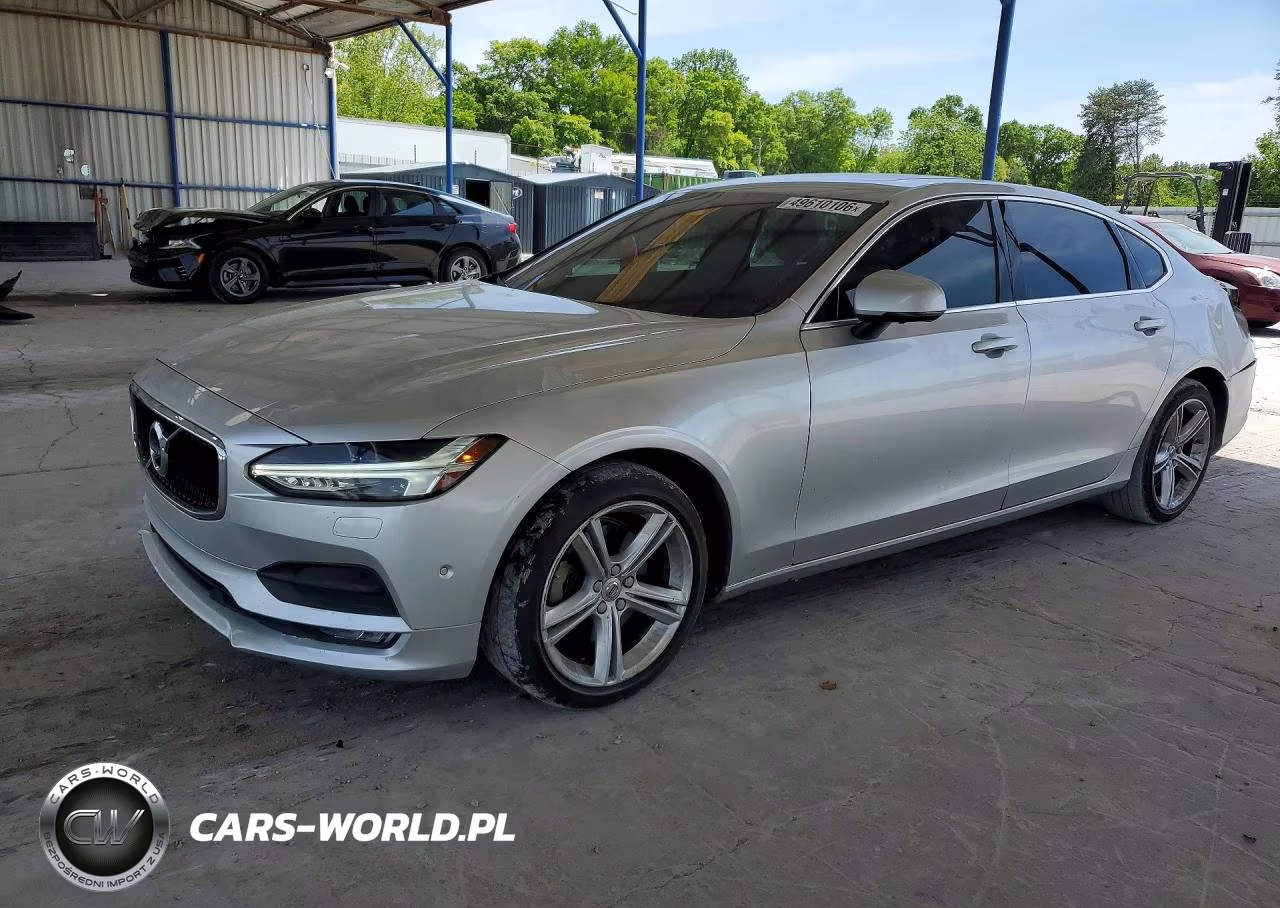 2018 Volvo S90 T5 Momentum