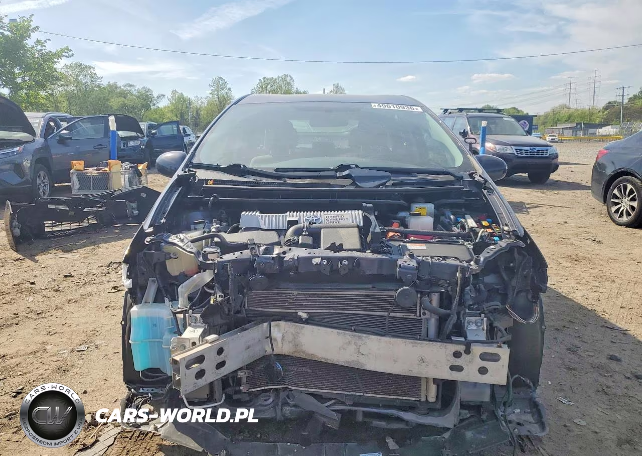 2014 Toyota Prius Three VIN:JTDKN3DU3E1770025 - 5