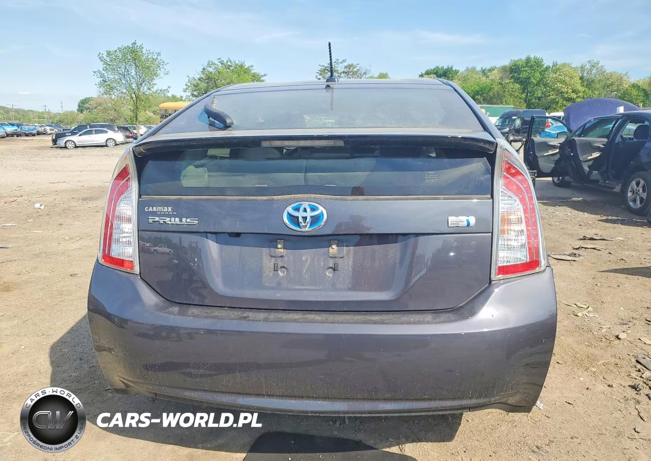 2014 Toyota Prius Three VIN:JTDKN3DU3E1770025 - 6