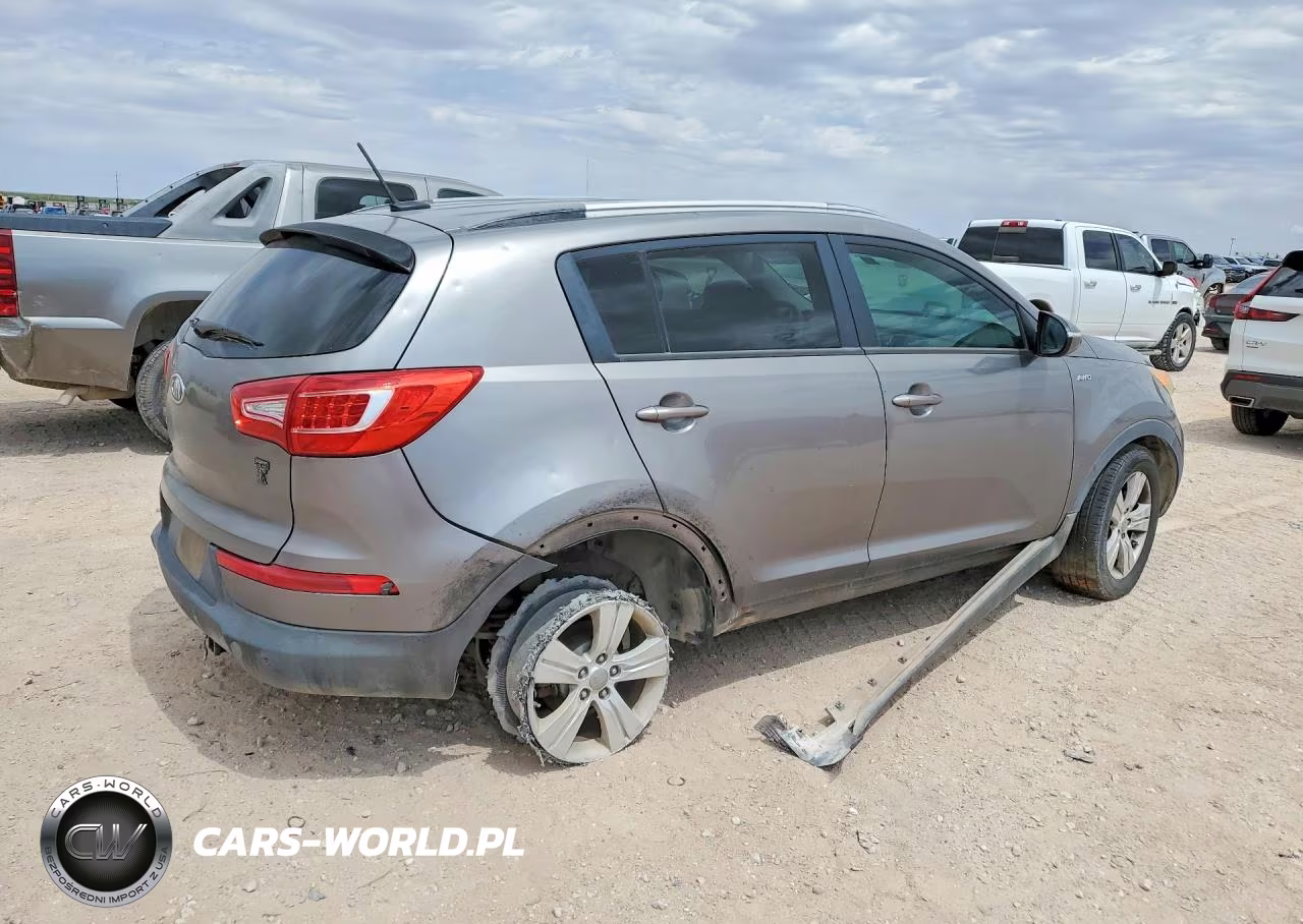 2012 Kia Sportage Lx VIN:KNDPBCA23C7229326 - 3