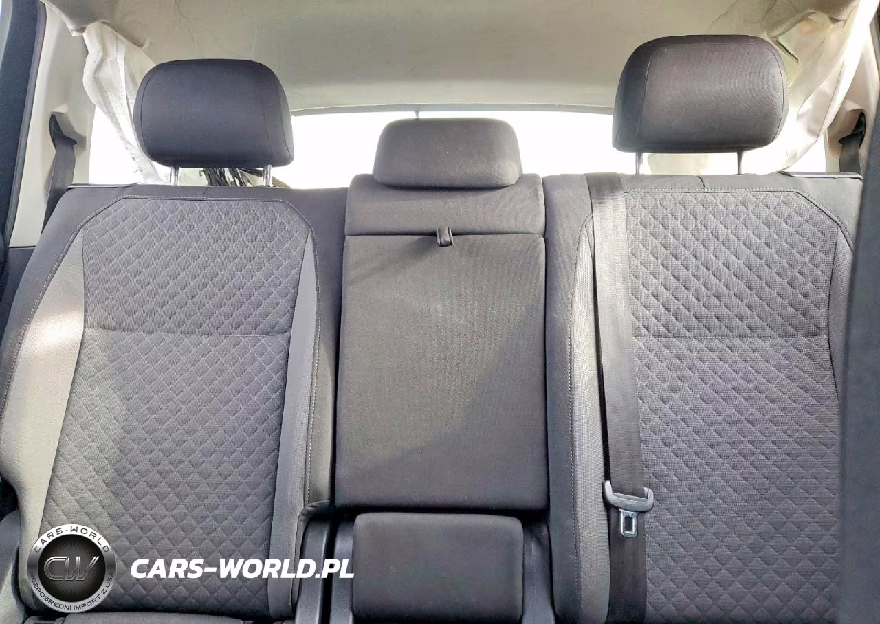 2020 Volkswagen Tiguan S VIN:3VV1B7AX7LM047466 - 10