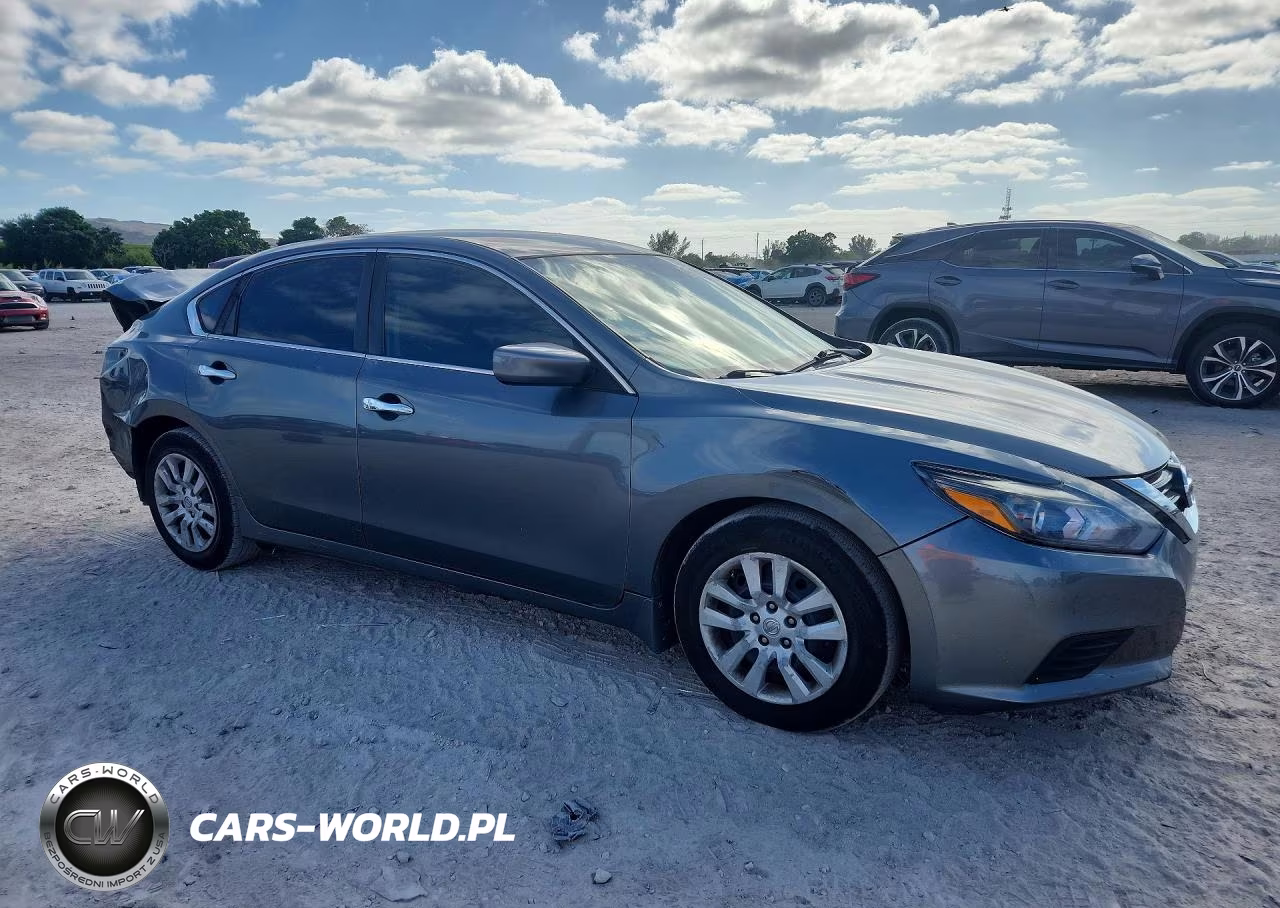 2017 Nissan Altima 2.5 S VIN:1N4AL3AP1HC246645 - 4