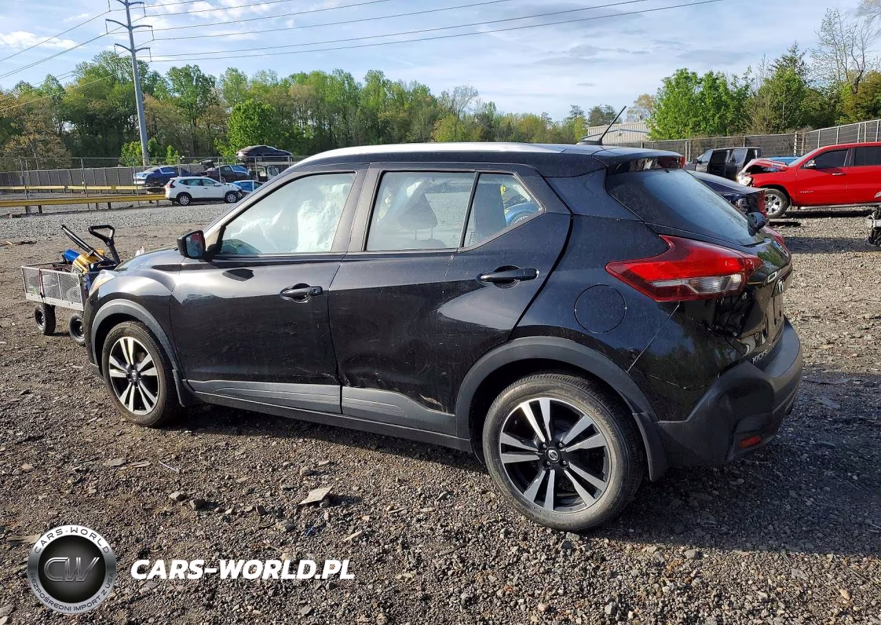 2018 Nissan Kicks Sv VIN:3N1CP5CU3JL542592 - 2