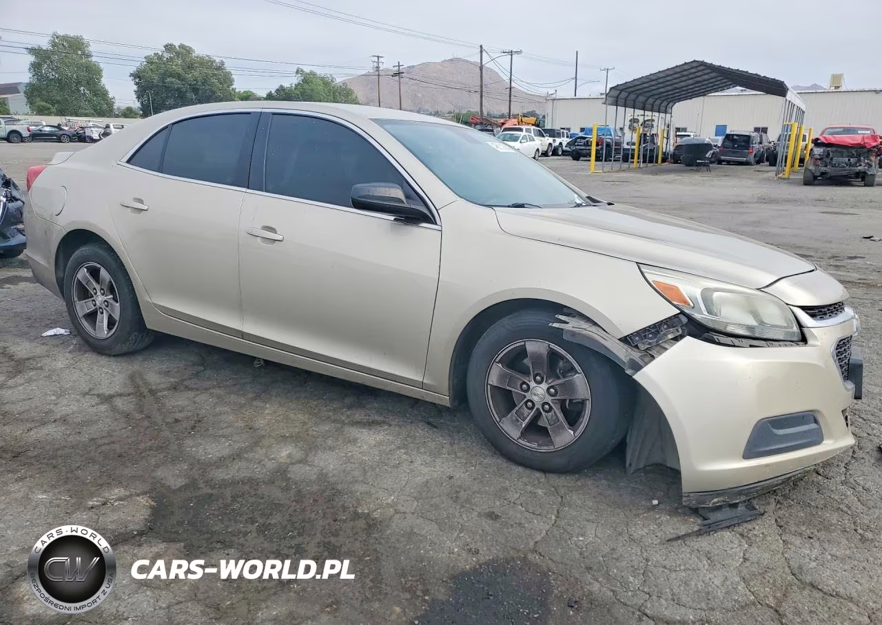 2015 Chevrolet Malibu Ls VIN:1G11A5SL4FF251558 - 4