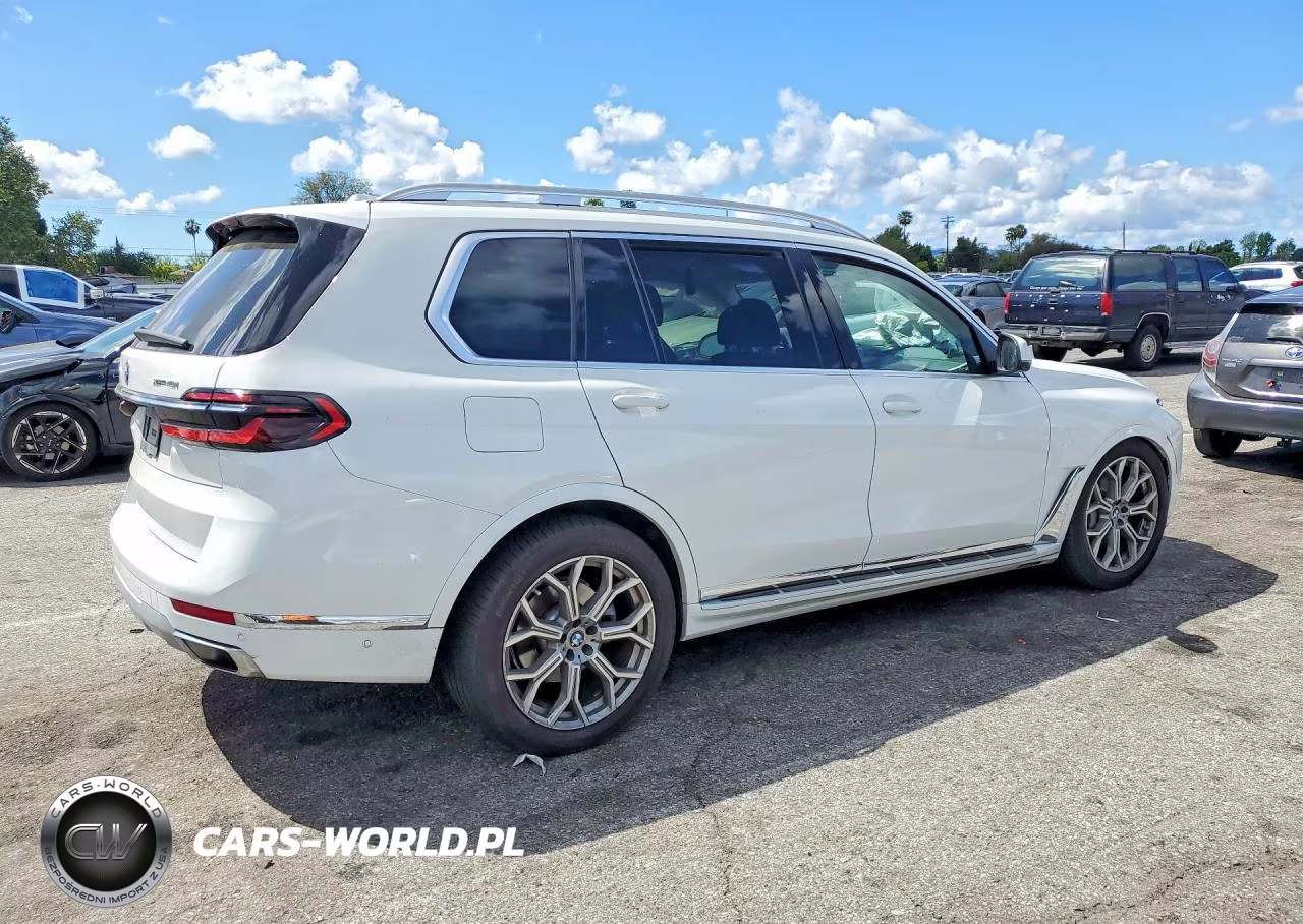 2024 BMW X7 xDrive40I VIN:5UX23EM00R9T80911 - 3