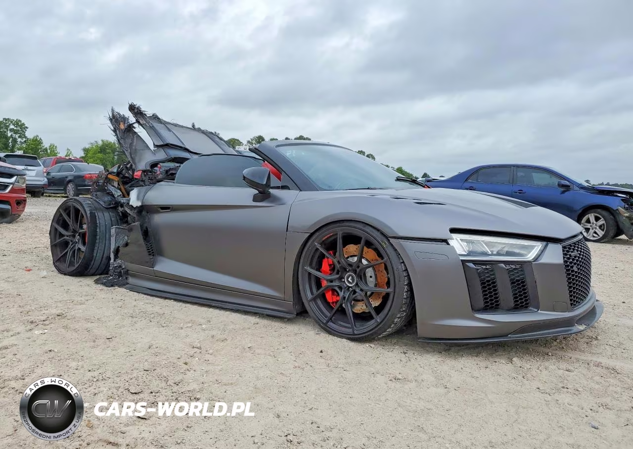 2017 Audi R8 Spyder VIN:WUAVACFX8H7904676 - 4
