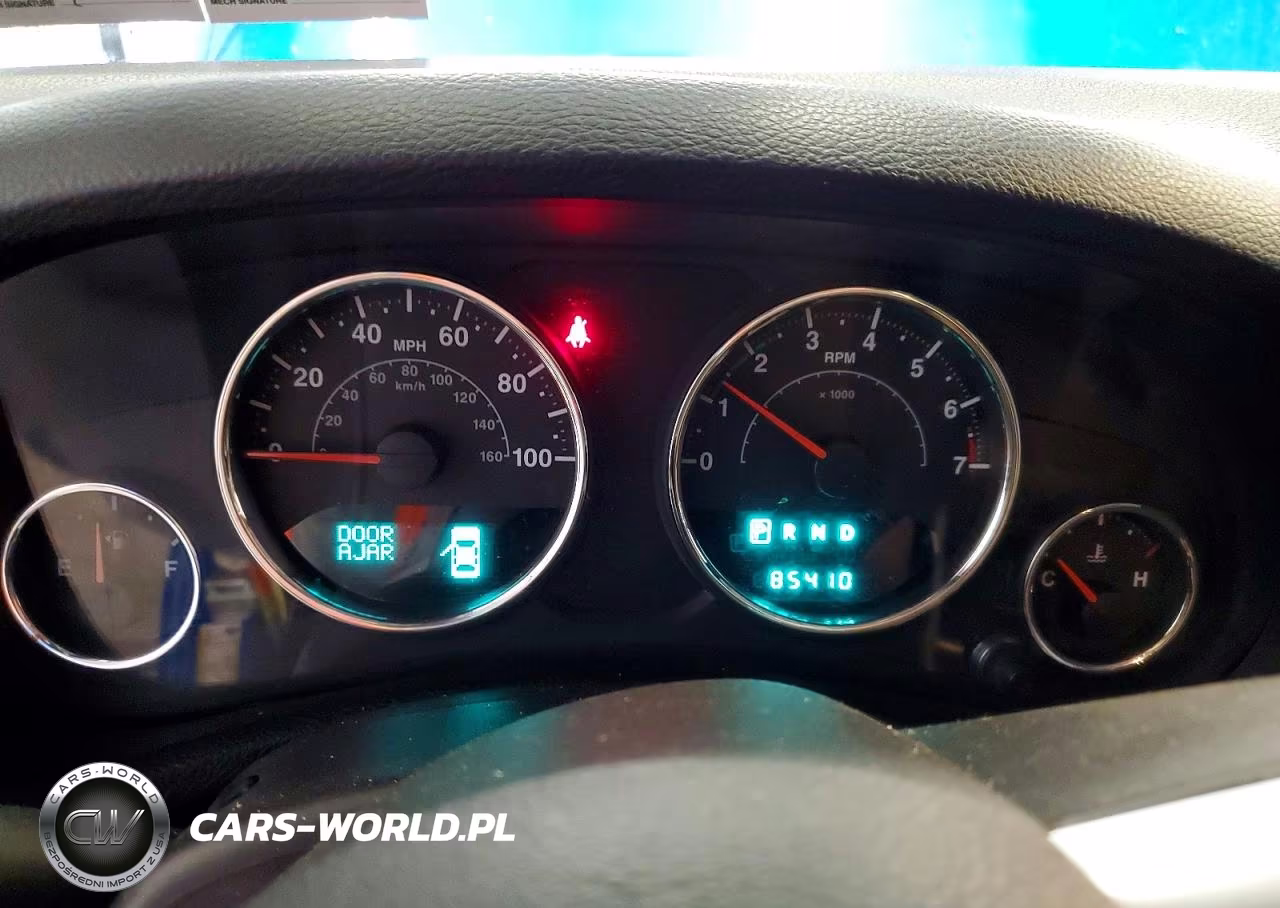 2014 Jeep Wrangler Unlimited Sport VIN:1C4BJWDG8EL165574 - 9