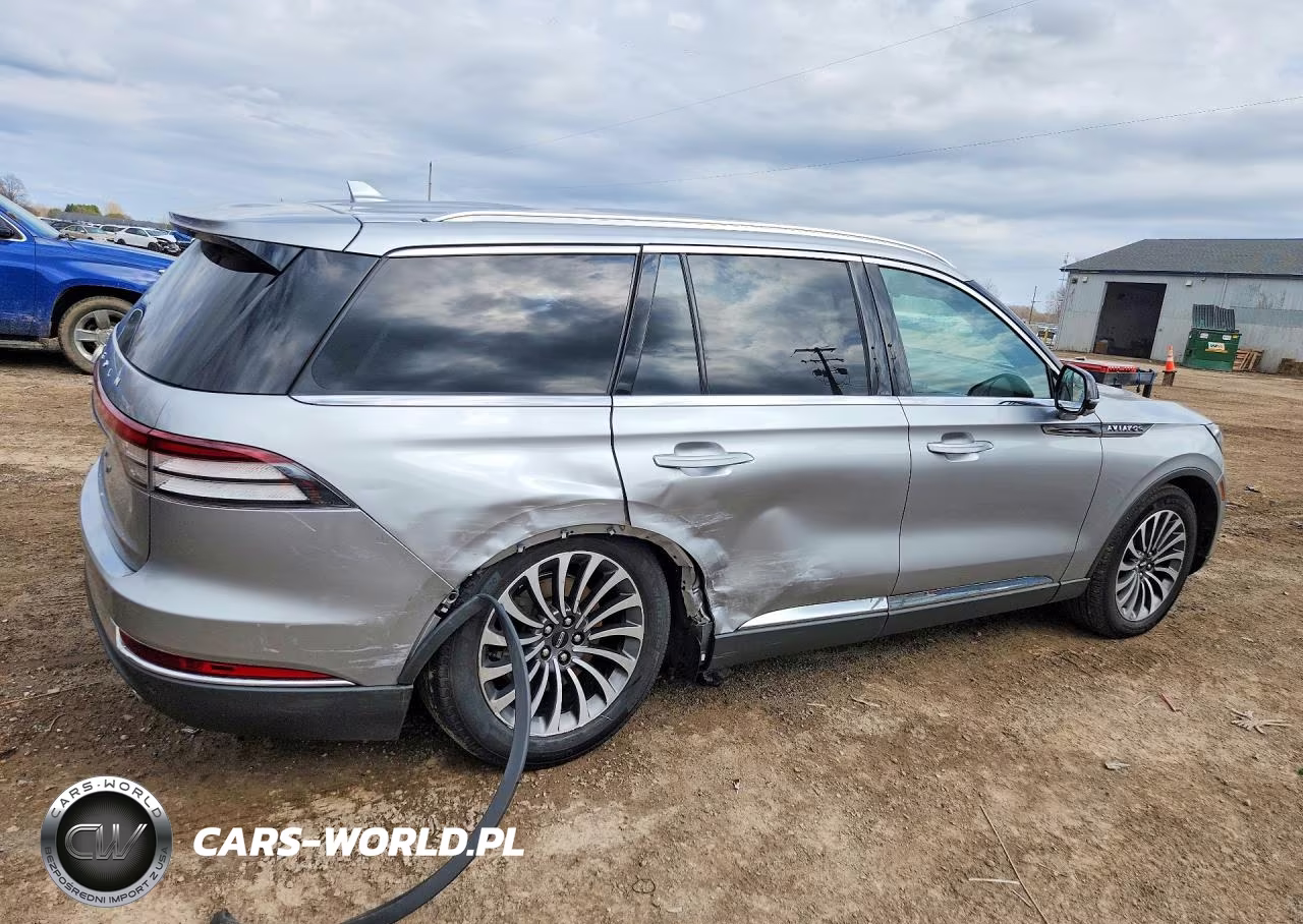 2020 Lincoln Aviator Reserve VIN:5LM5J7XC2LGL16967 - 3