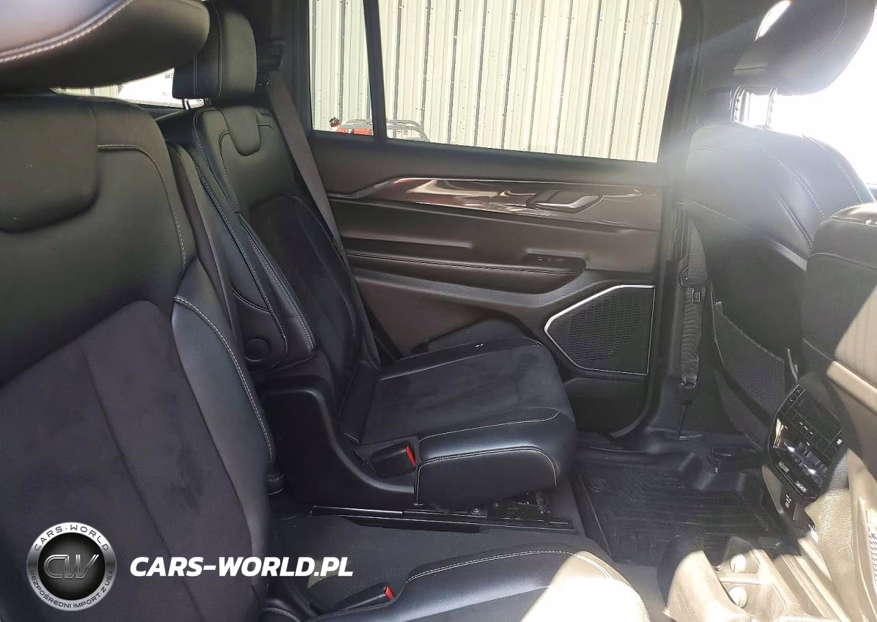 2021 Jeep Grand Cherokee L Laredo VIN:1C4RJJAGXM8211171 - 11