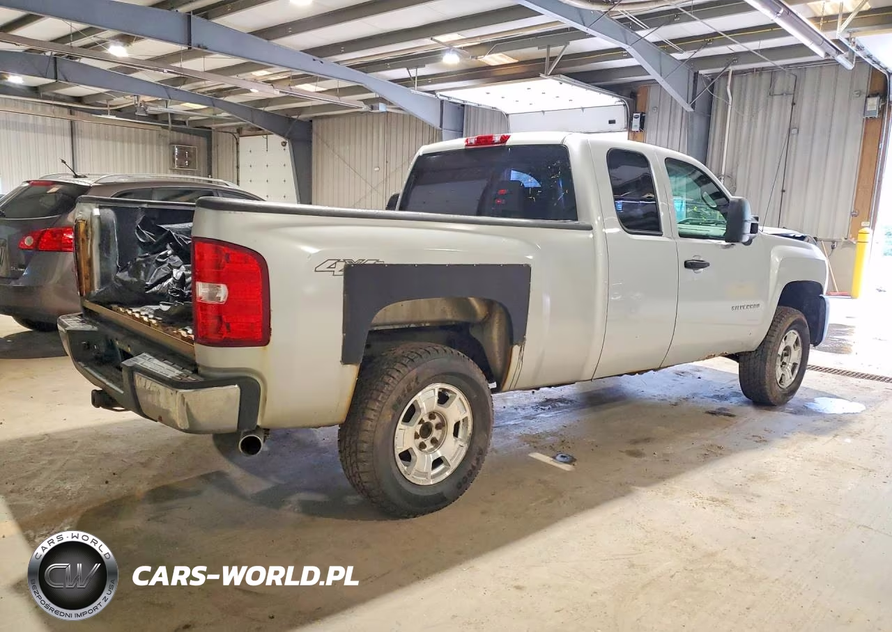 2010 Chevrolet Silverado K1500 VIN:1GCSKPEA3AZ197000 - 3