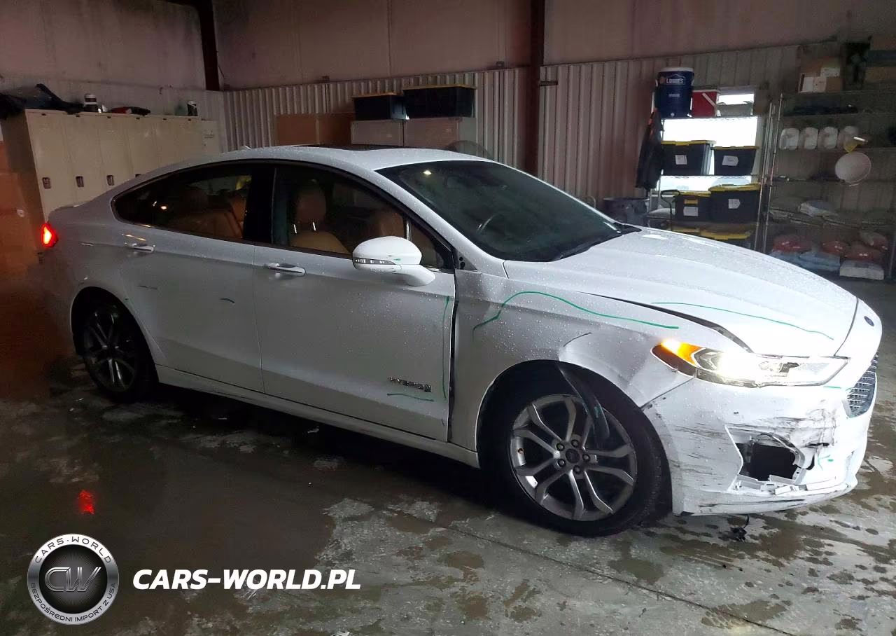 2019 Ford Fusion Titanium VIN:3FA6P0RU1KR185700 - 4