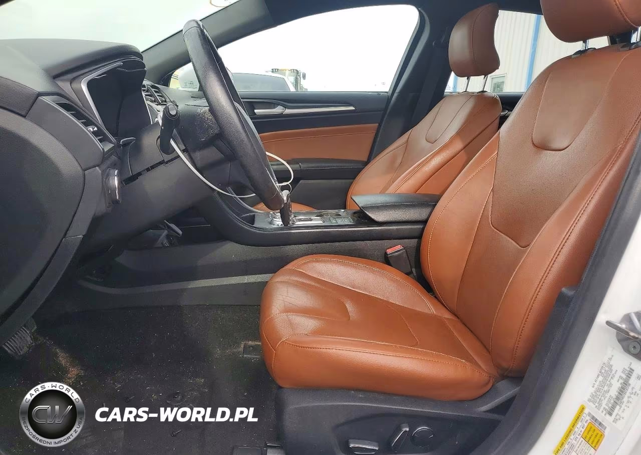 2019 Ford Fusion Titanium VIN:3FA6P0RU1KR185700 - 7