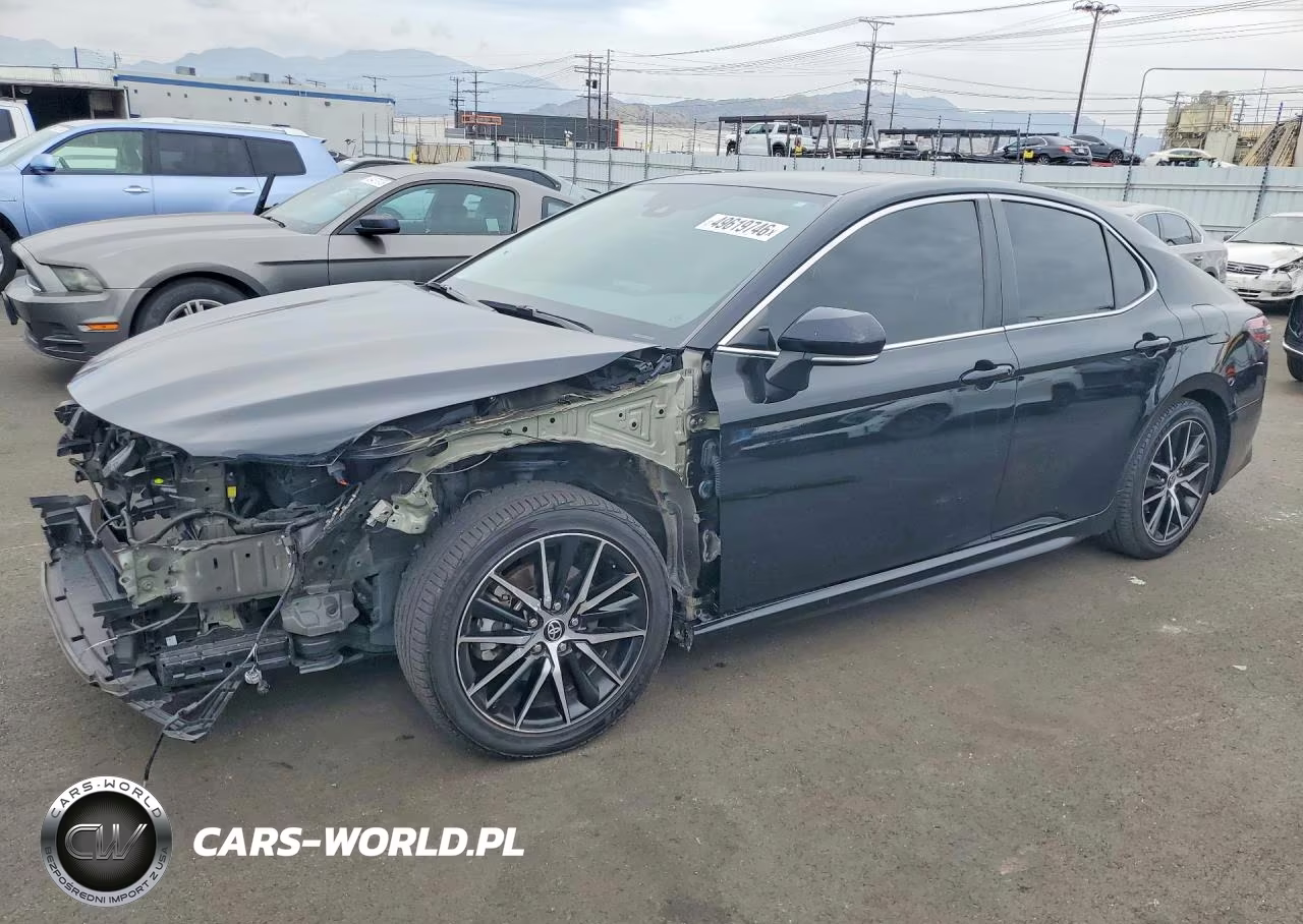 2024 Toyota Camry Hybrid Se – zdjęcie 1 z 12