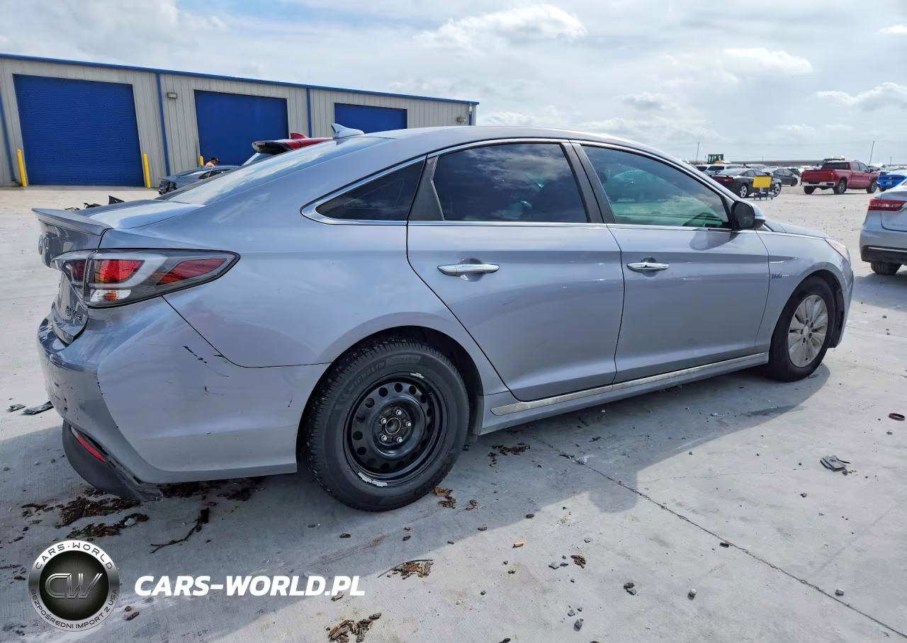 2016 Hyundai Sonata Hybrid Se VIN:KMHE24L16GA012567 - 3