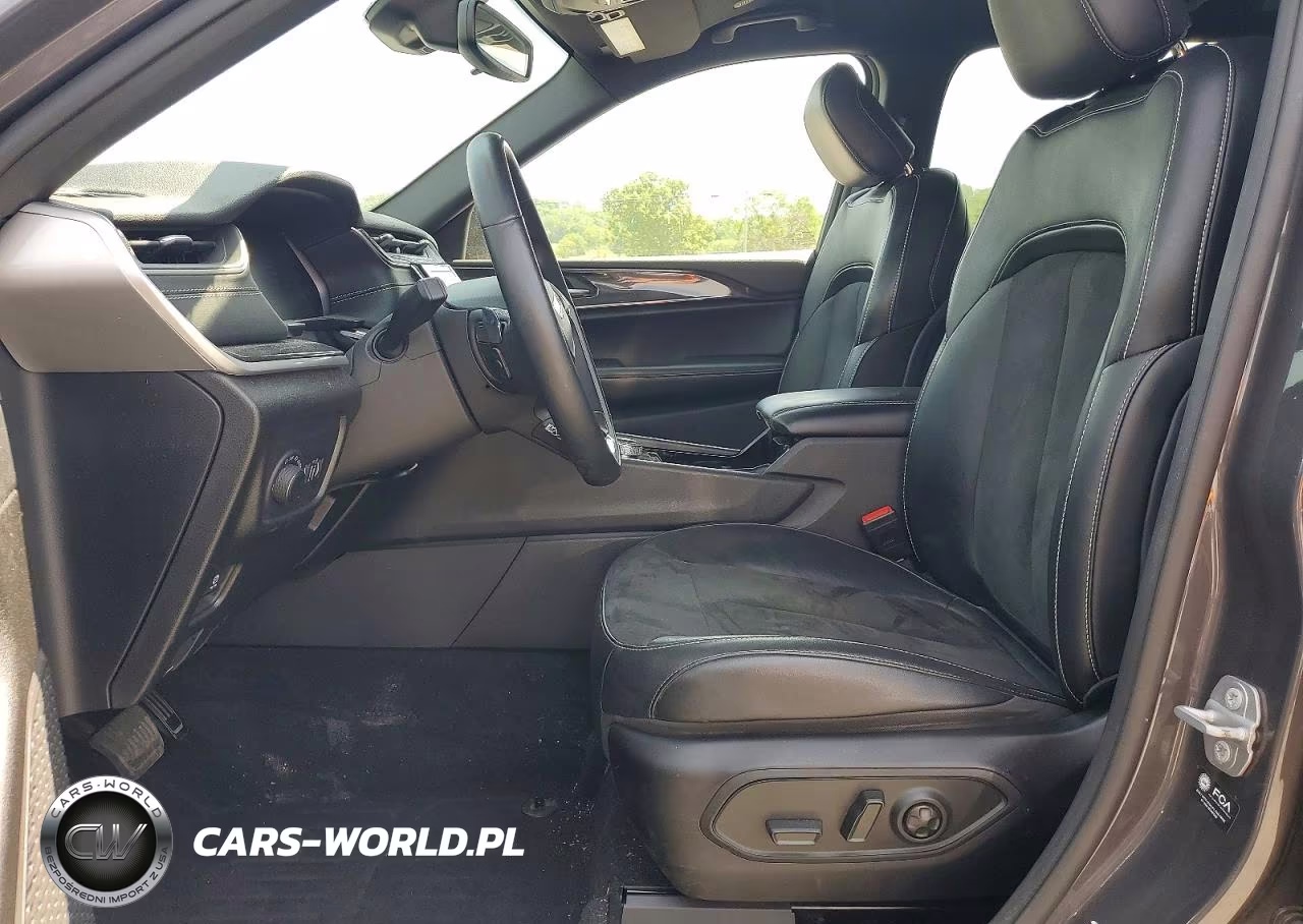 2022 Jeep Grand Cherokee L Laredo VIN:1C4RJKAG8N8526333 - 7