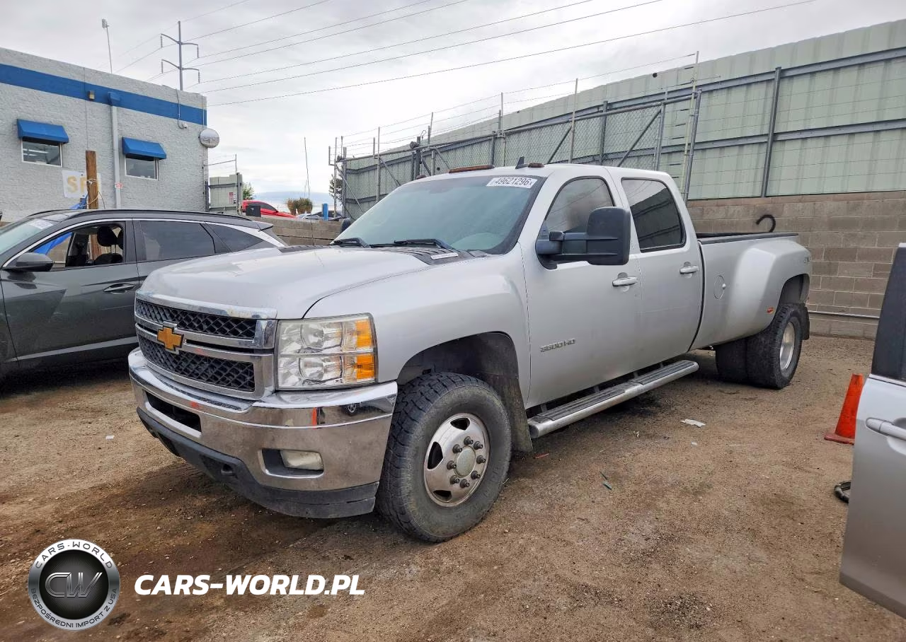 2013 Chevrolet Silverado K3500 Ltz – zdjęcie 1 z 12