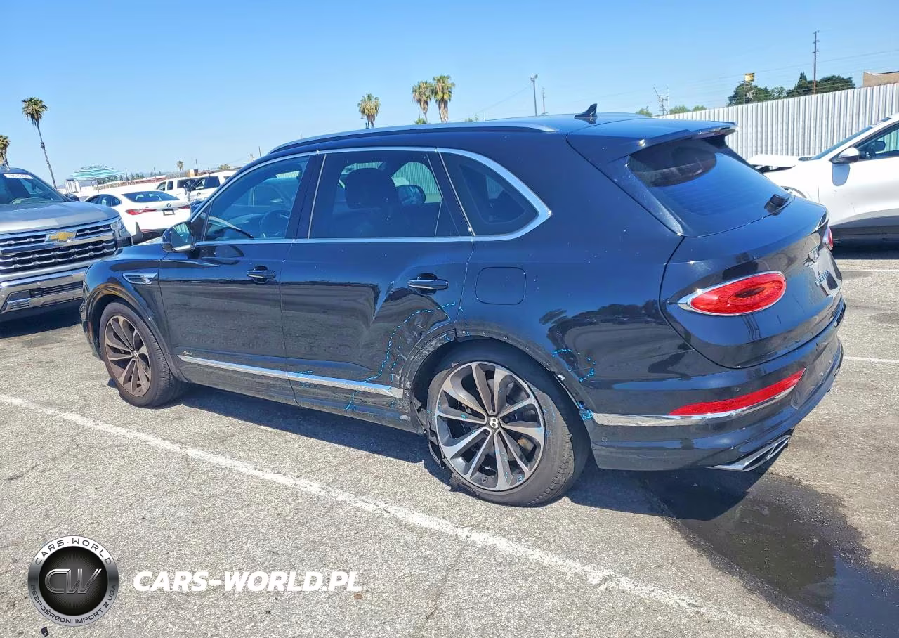 2021 Bentley Bentayga VIN:SJAAJ2ZV3MC036590 - 2