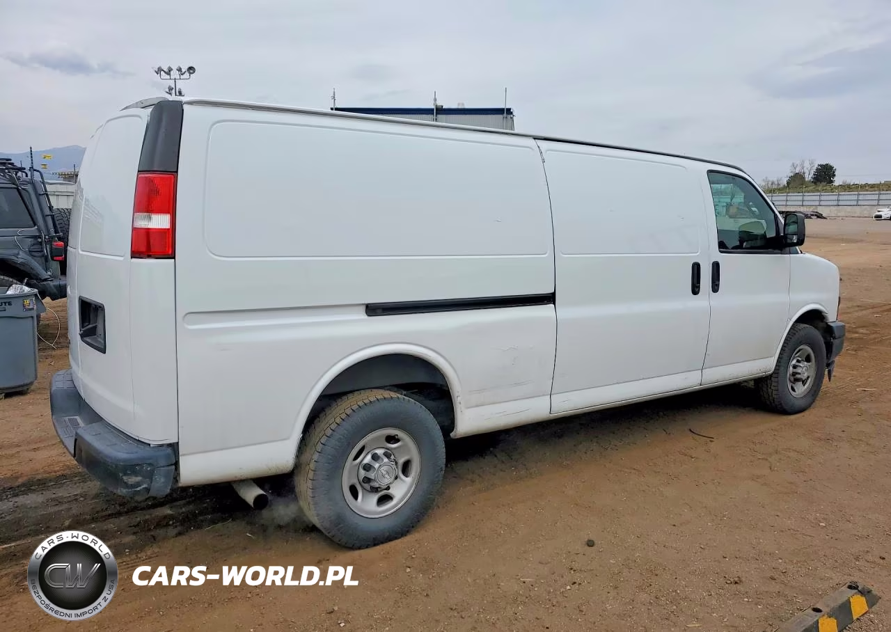 2018 Chevrolet Express G2500 4Lt VIN:1GCWGBFP0J1344154 - 3