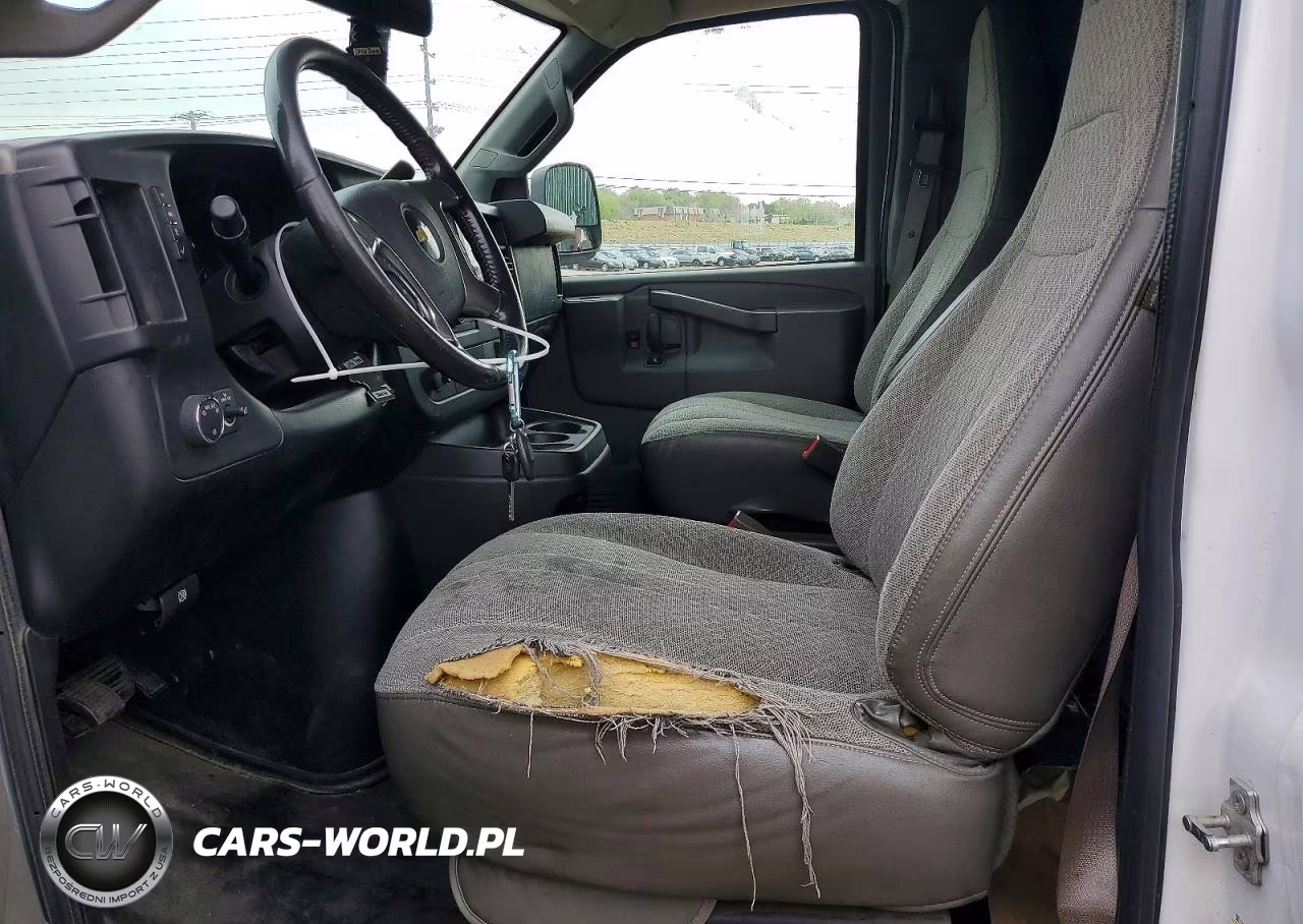 2018 Chevrolet Express G2500 4Lt VIN:1GCWGBFP0J1344154 - 7