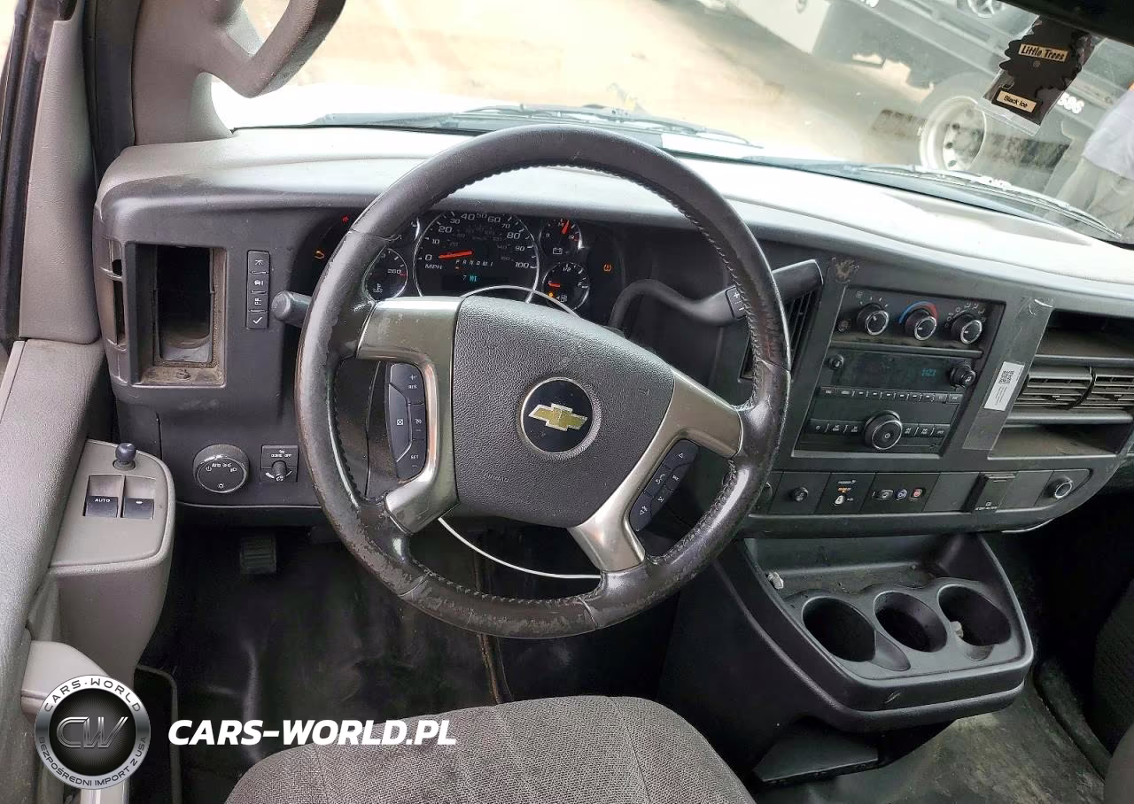 2018 Chevrolet Express G2500 4Lt VIN:1GCWGBFP0J1344154 - 8
