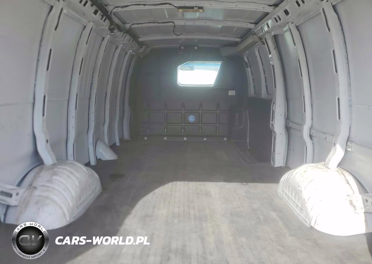 2018 Chevrolet Express 2500 Cargo Ext Delivery Van VIN:1GCWGBFP7J1344491 - 10