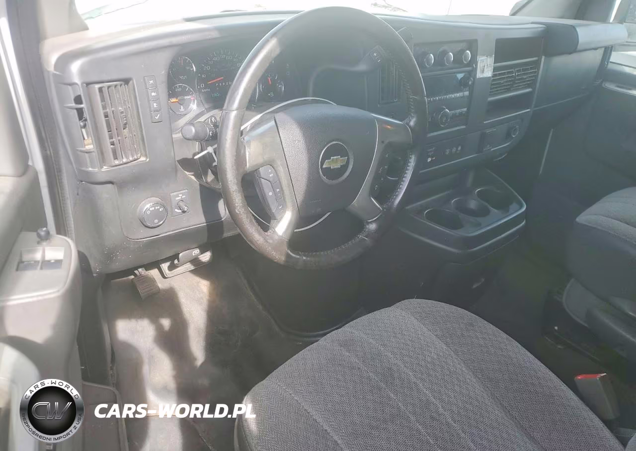 2018 Chevrolet Express 2500 Cargo Ext Delivery Van VIN:1GCWGBFP7J1344491 - 8