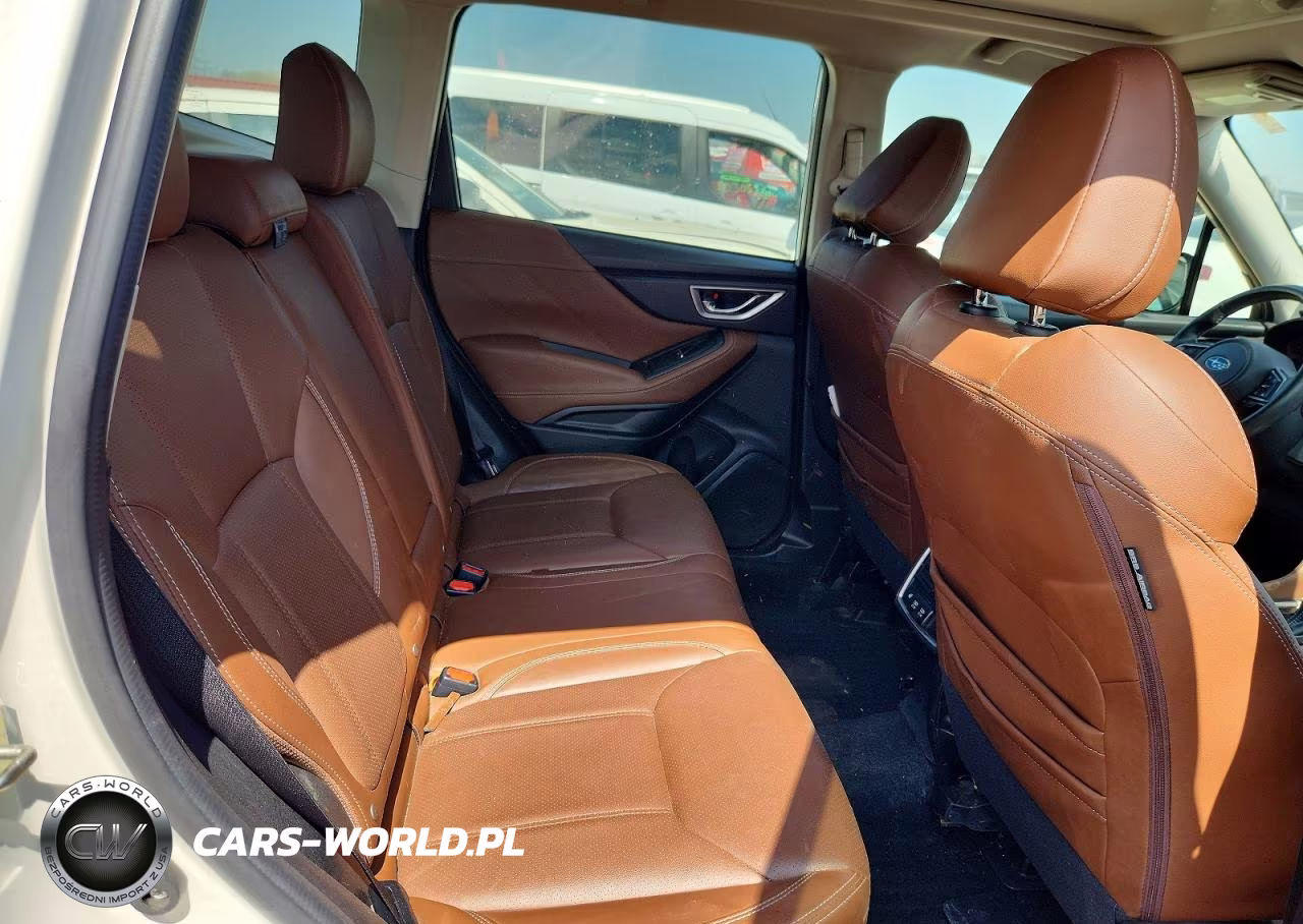 2019 Subaru Forester Touring VIN:JF2SKAWC3KH574916 - 10