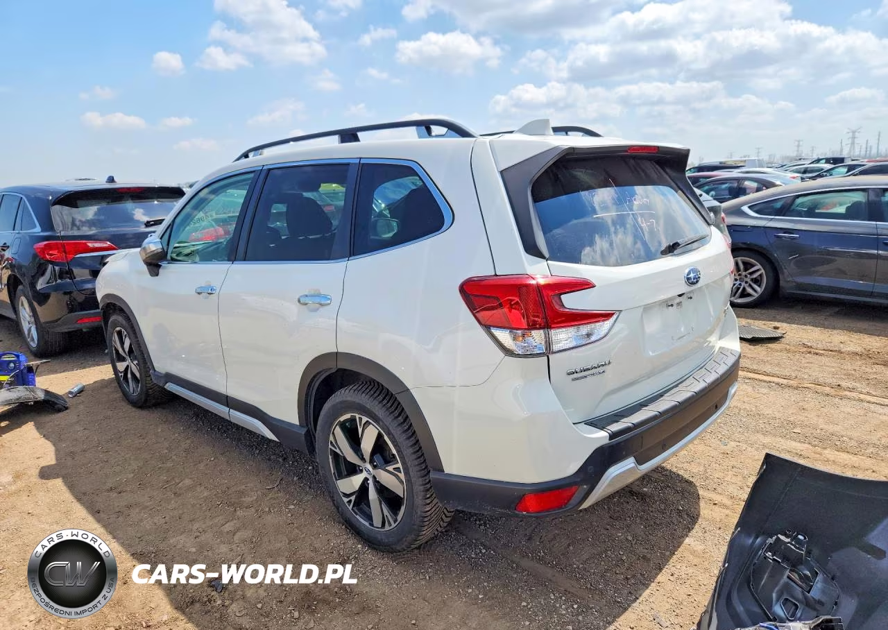 2019 Subaru Forester Touring VIN:JF2SKAWC3KH574916 - 2