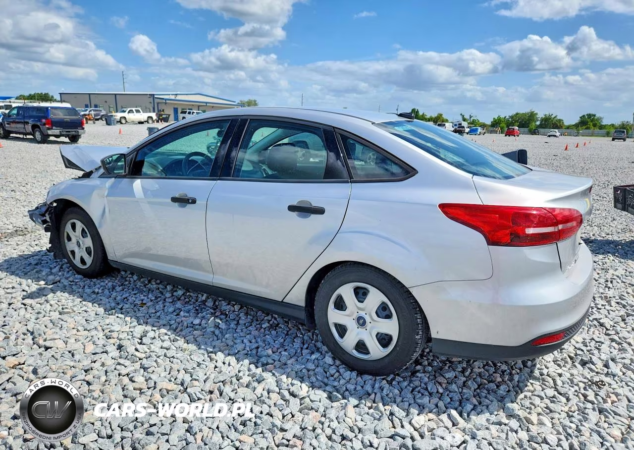 2016 Ford Focus S VIN:1FADP3E27GL324571 - 2
