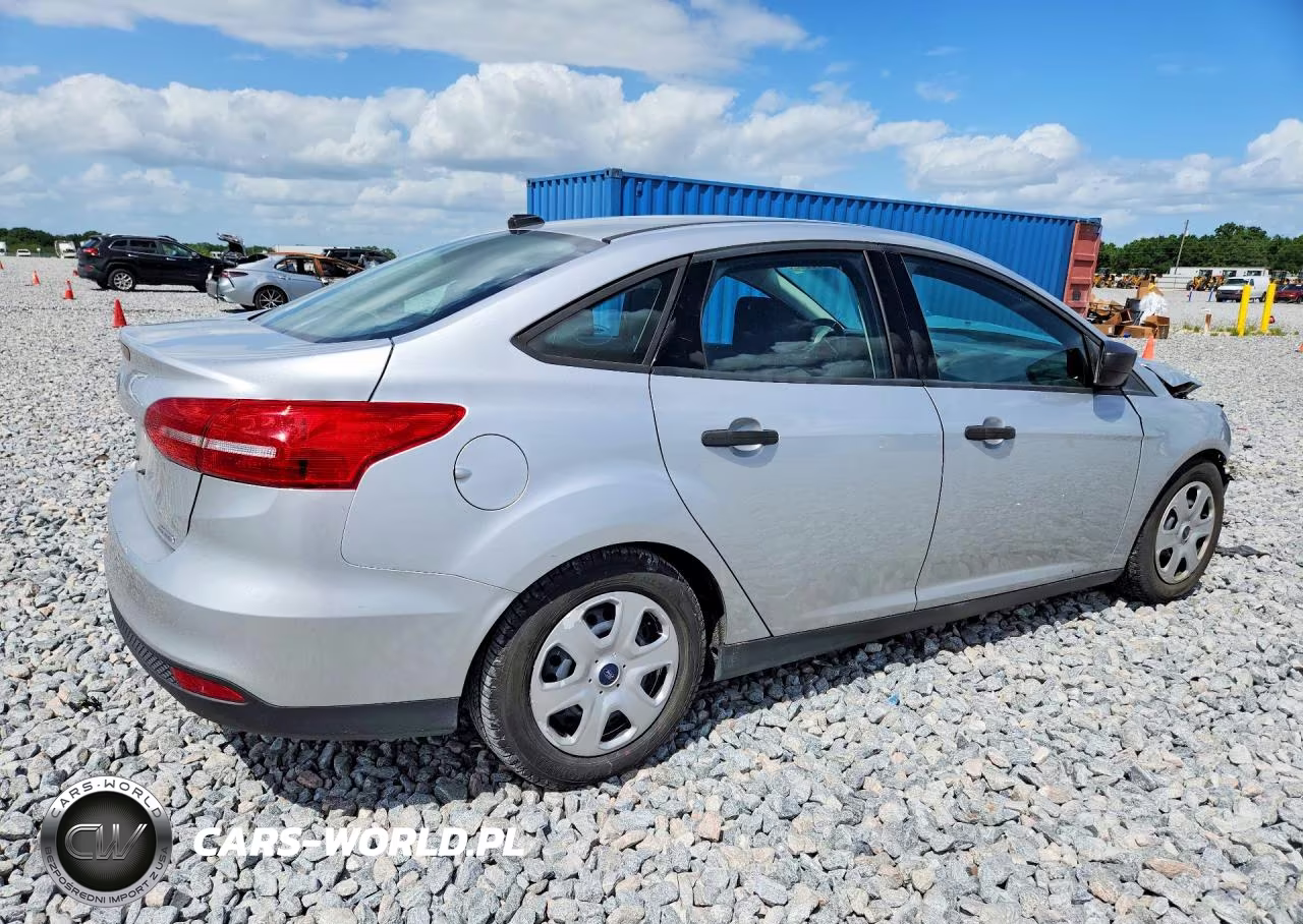 2016 Ford Focus S VIN:1FADP3E27GL324571 - 3