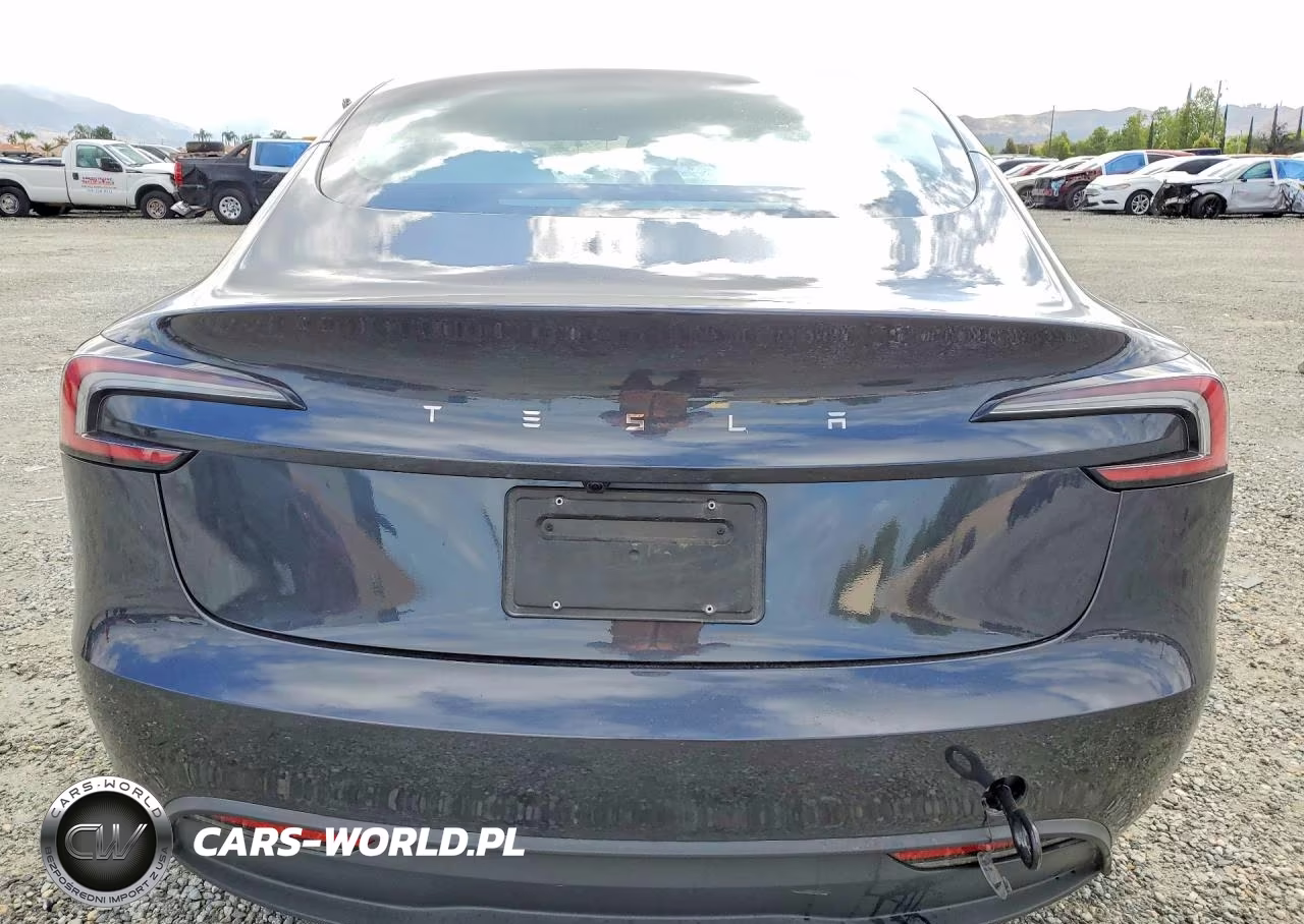 2025 Tesla Model 3 VIN:5YJ3E1EA8SF082991 - 6