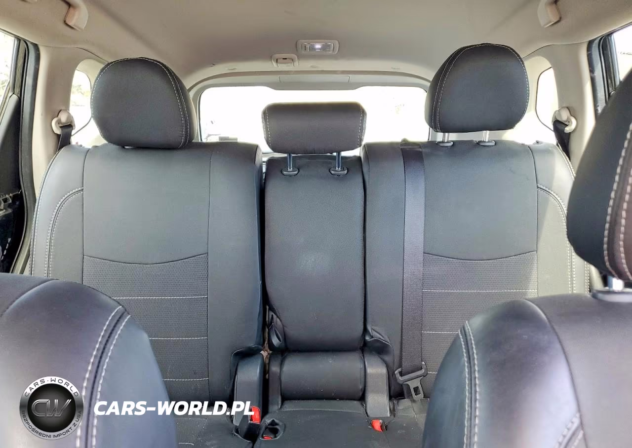 2017 Nissan Rogue S VIN:KNMAT2MV4HP500274 - 10