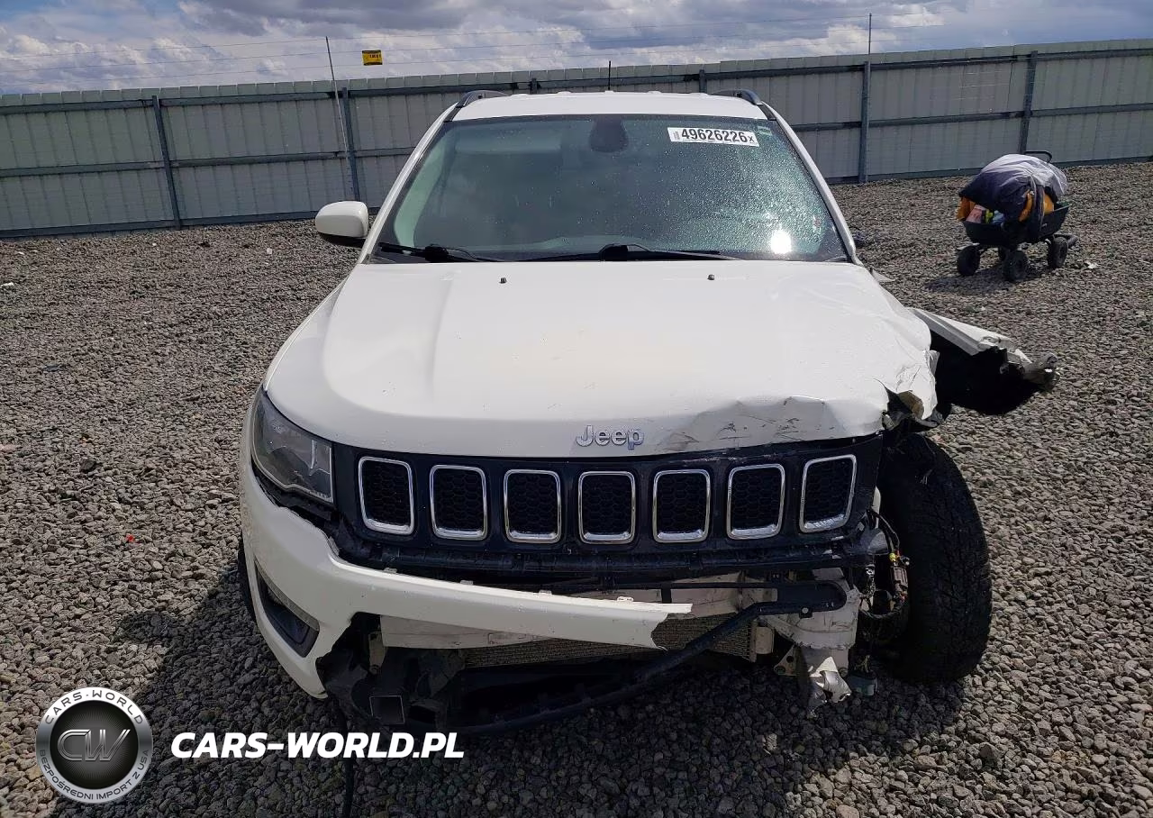 2019 Jeep Compass Latitude VIN:3C4NJDBBXKT723532 - 5
