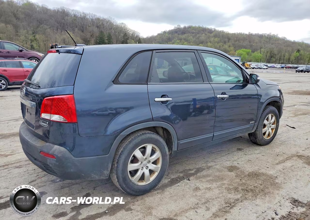 2012 Kia Sorento Lx VIN:5XYKTCA69CG274798 - 3
