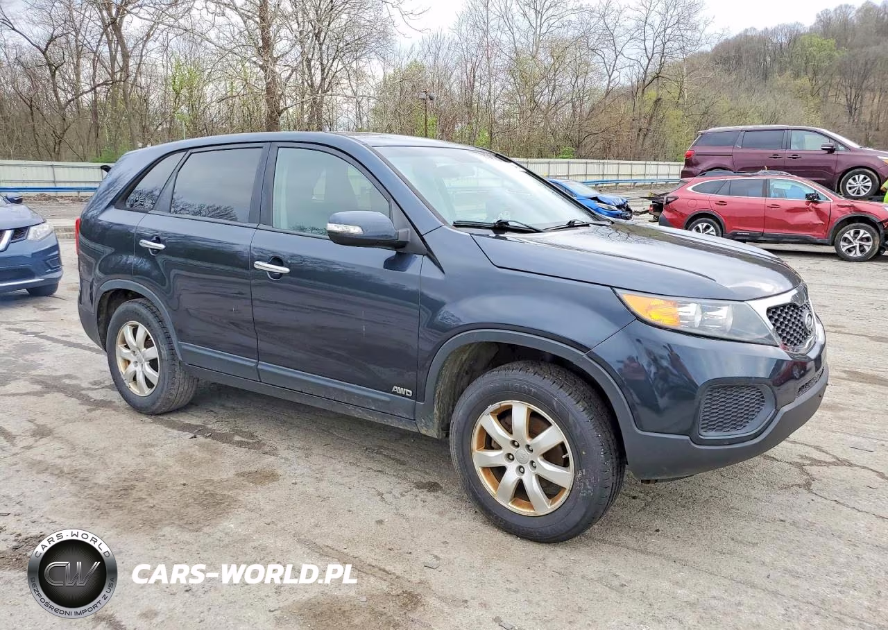 2012 Kia Sorento Lx VIN:5XYKTCA69CG274798 - 4