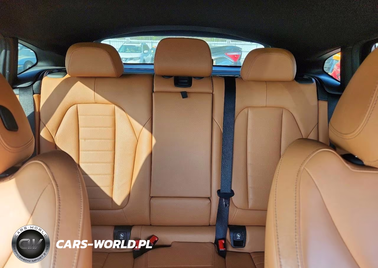 2019 BMW X4 xDrive30I VIN:5UXUJ3C50KLG52711 - 10