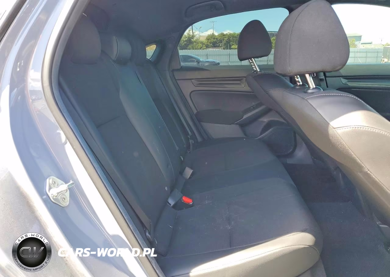 2024 Honda Civic Sport VIN:19XFL2H8XRE000518 - 10