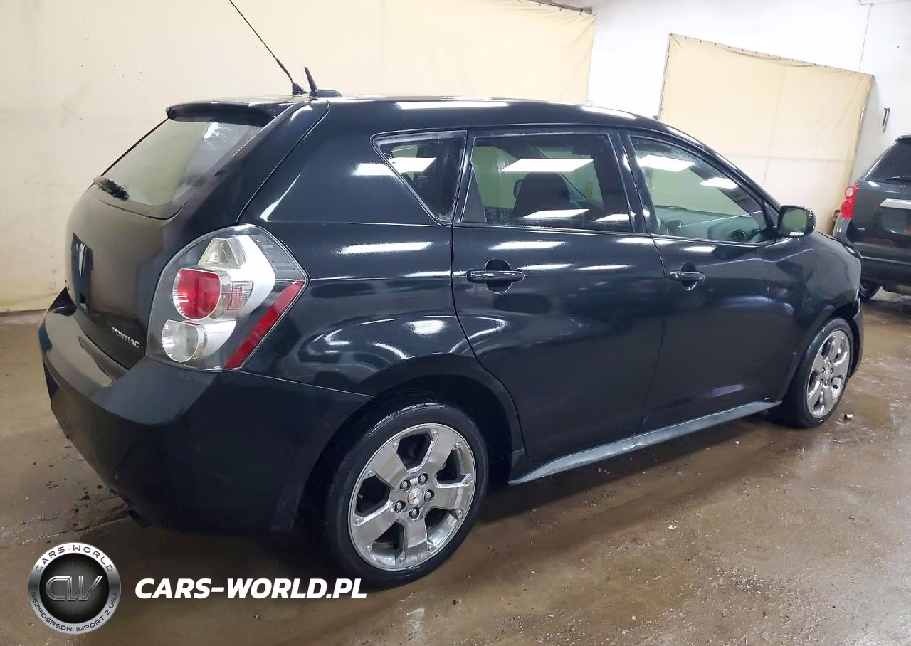 2010 Pontiac Vibe VIN:5Y2SM6E06AZ404331 - 3
