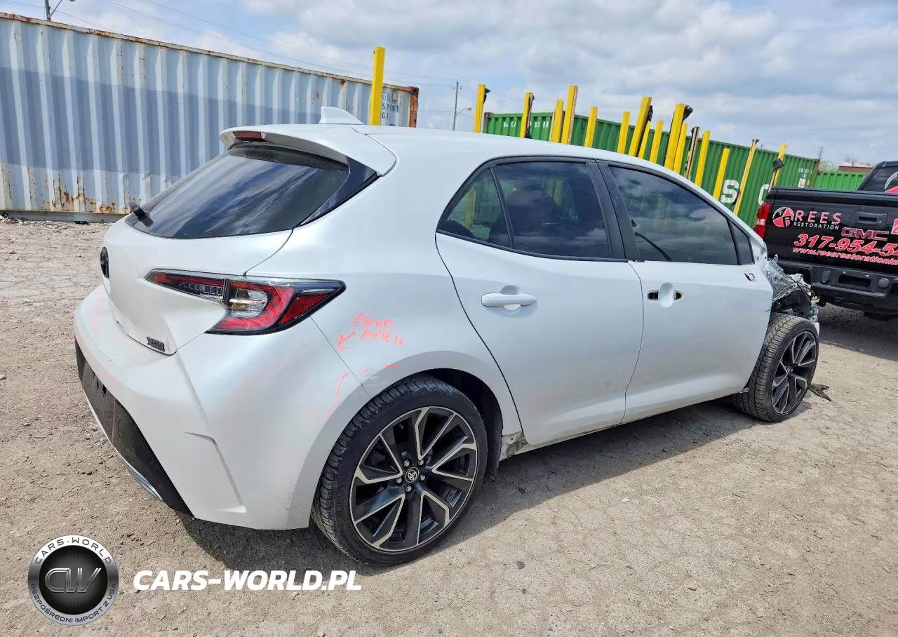 2021 Toyota Corolla Hatchback Xse VIN:JTNA4MBEXM3107081 - 3