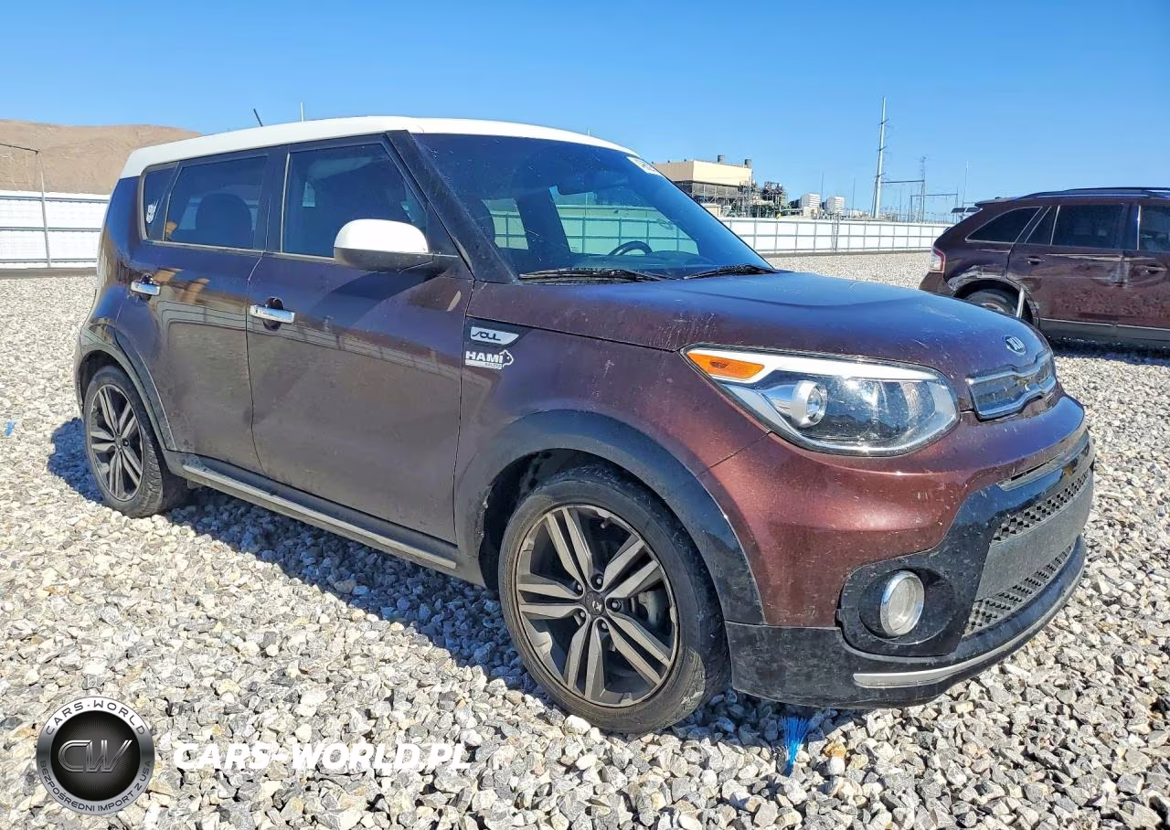 2017 Kia Soul + VIN:KNDJP3A53H7464012 - 4