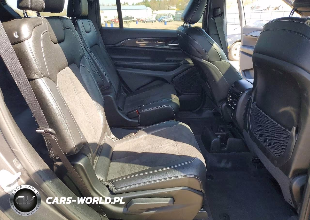 2023 Jeep Grand Cherokee L Laredo VIN:1C4RJKAG6P8101695 - 11