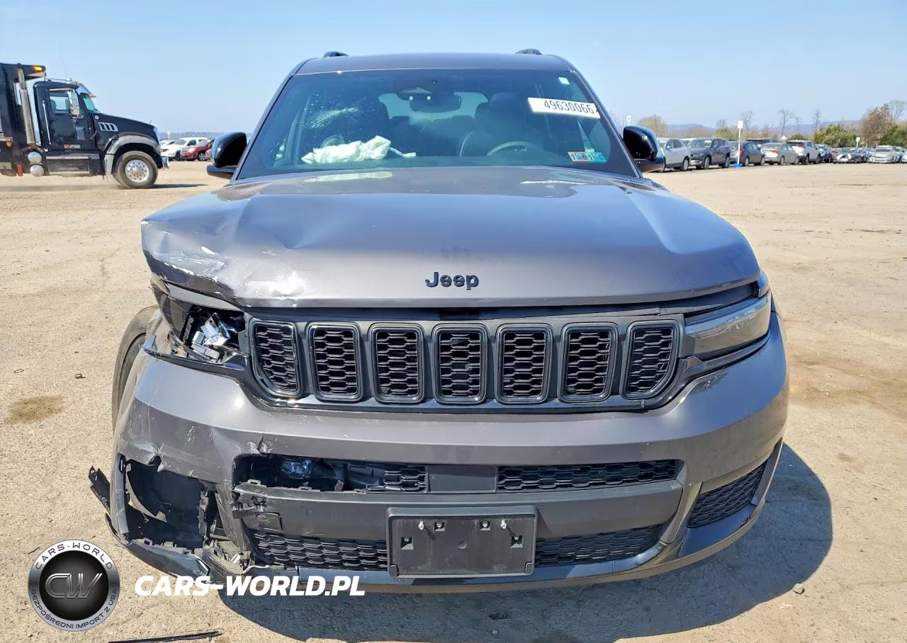 2023 Jeep Grand Cherokee L Laredo VIN:1C4RJKAG6P8101695 - 5