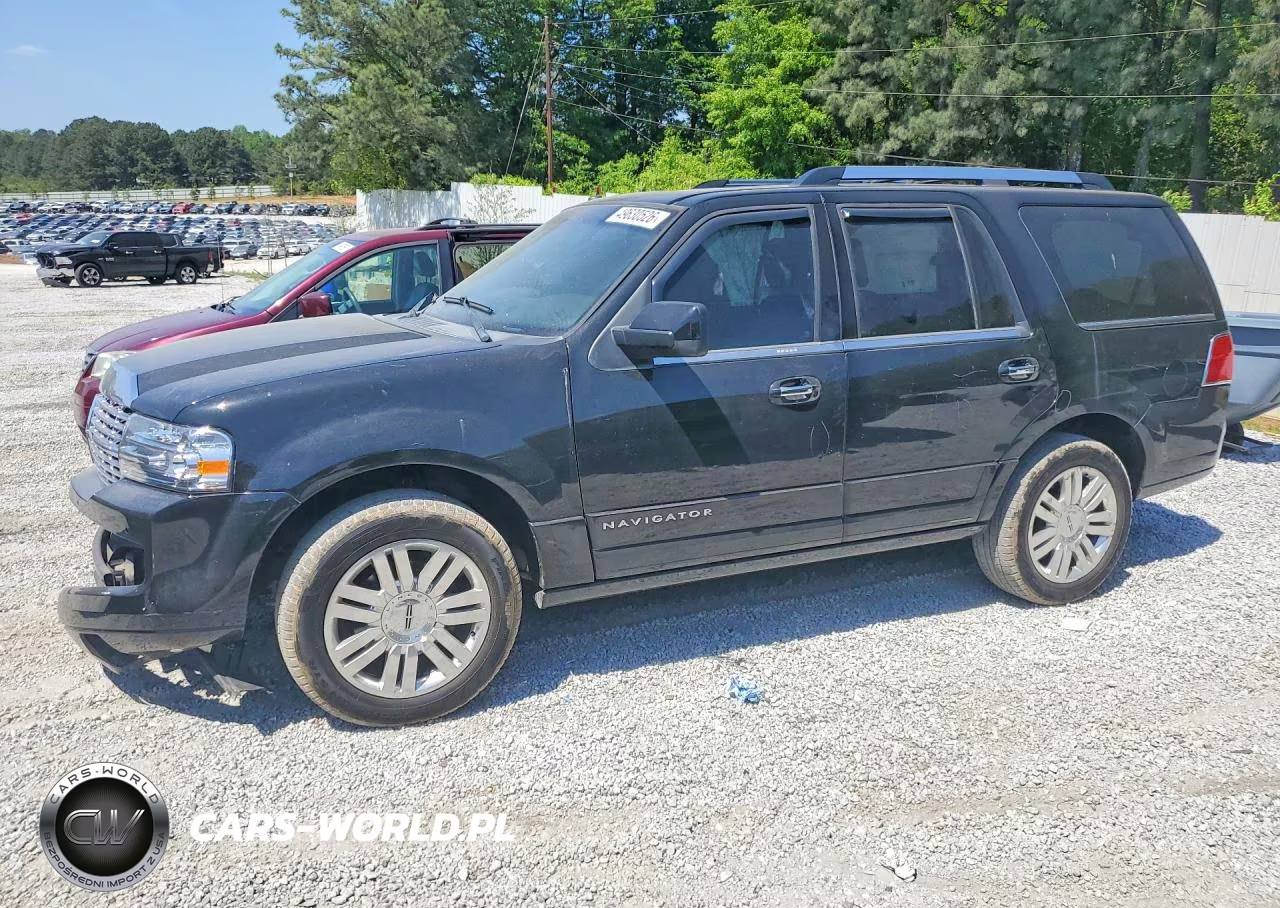 2013 Lincoln Townhouse Navigator