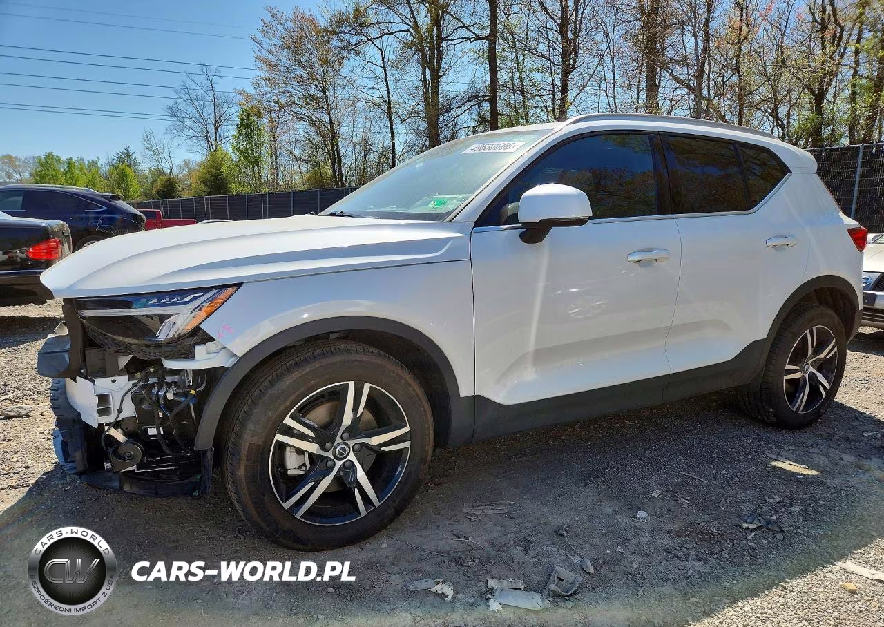 2025 Volvo Xc40 Core