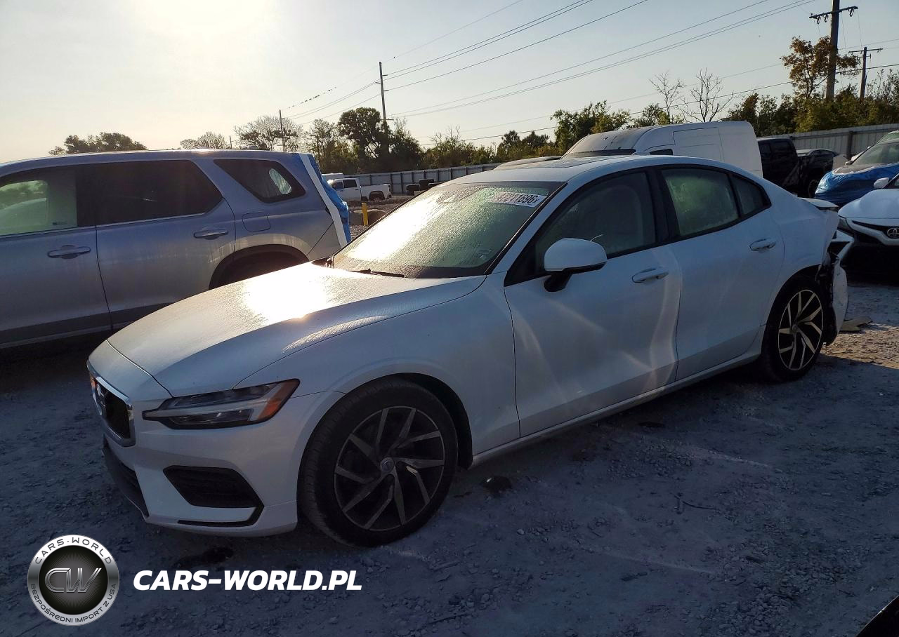 2020 Volvo S60 T5 Momentum